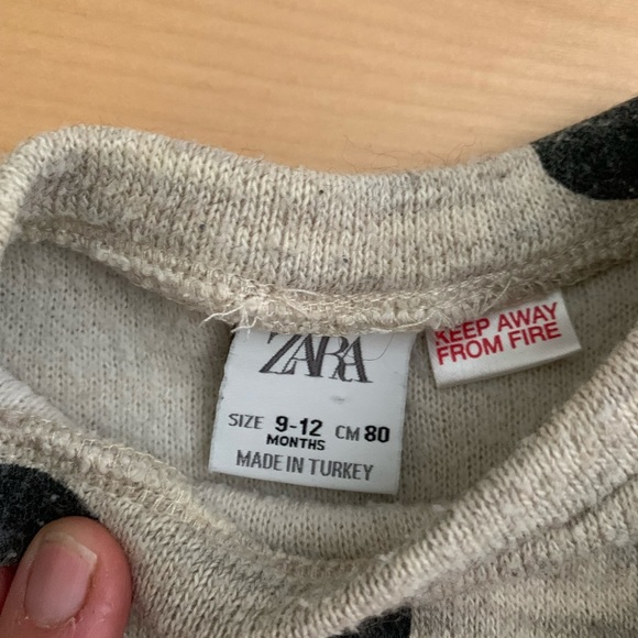 Zara - sweater polka dots - 12M - Picture 2 of 2
